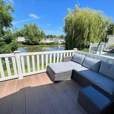 Dragonfly Lodge South Cerney Esterno foto