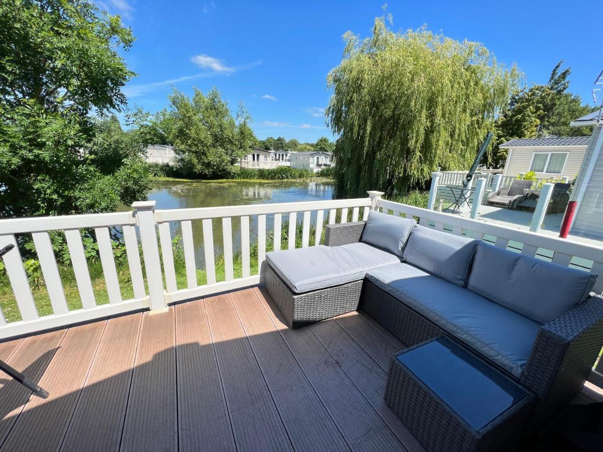 Dragonfly Lodge South Cerney Esterno foto