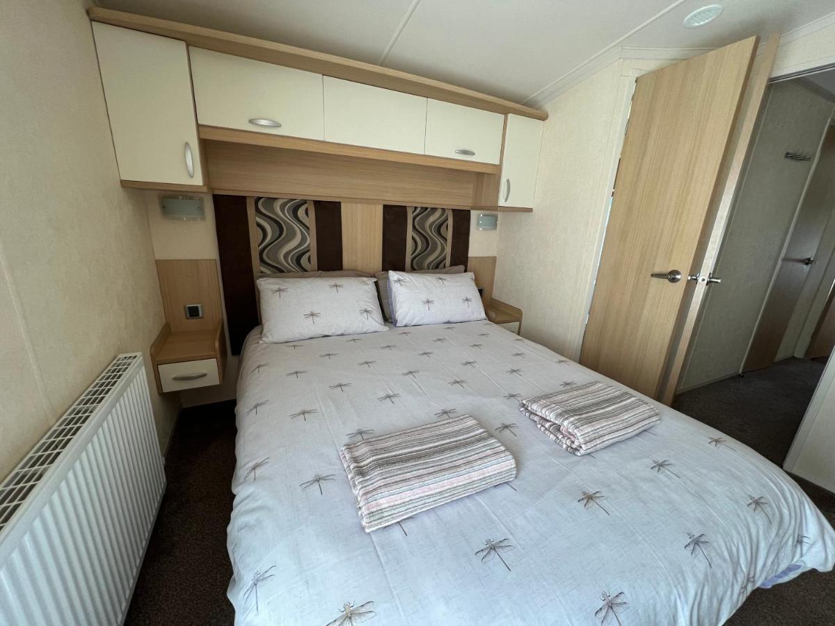 Dragonfly Lodge South Cerney Esterno foto