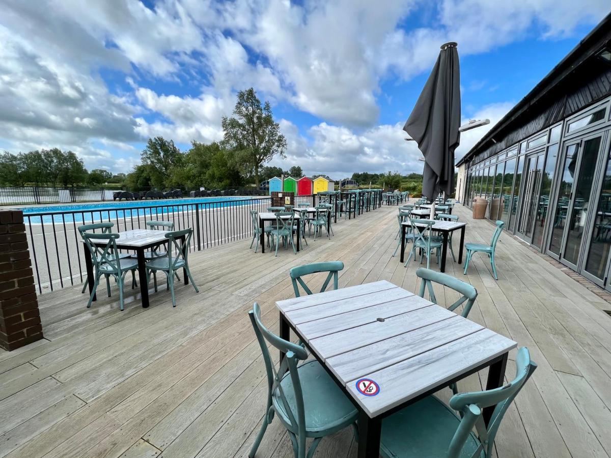 Dragonfly Lodge South Cerney Esterno foto