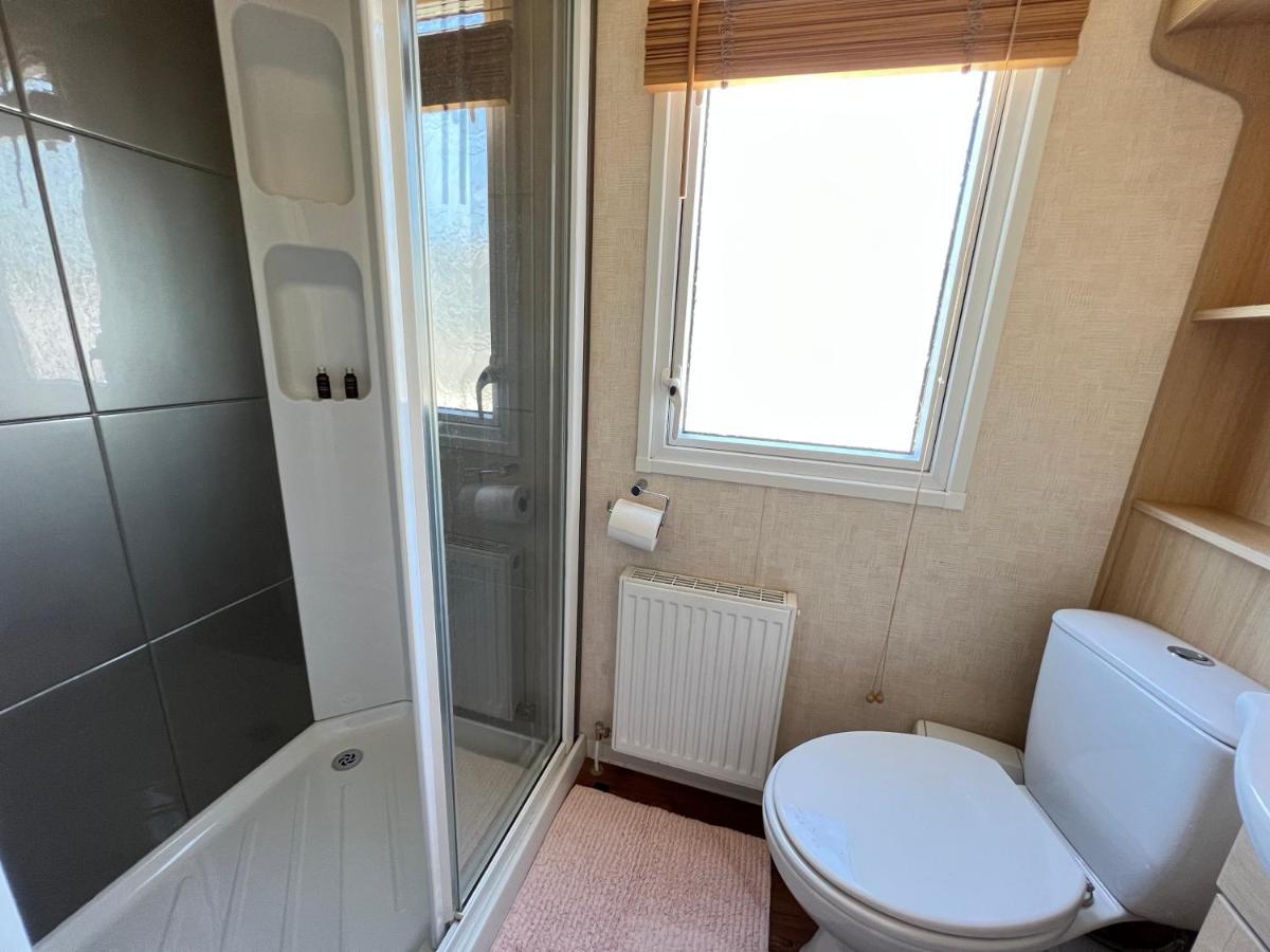 Dragonfly Lodge South Cerney Esterno foto