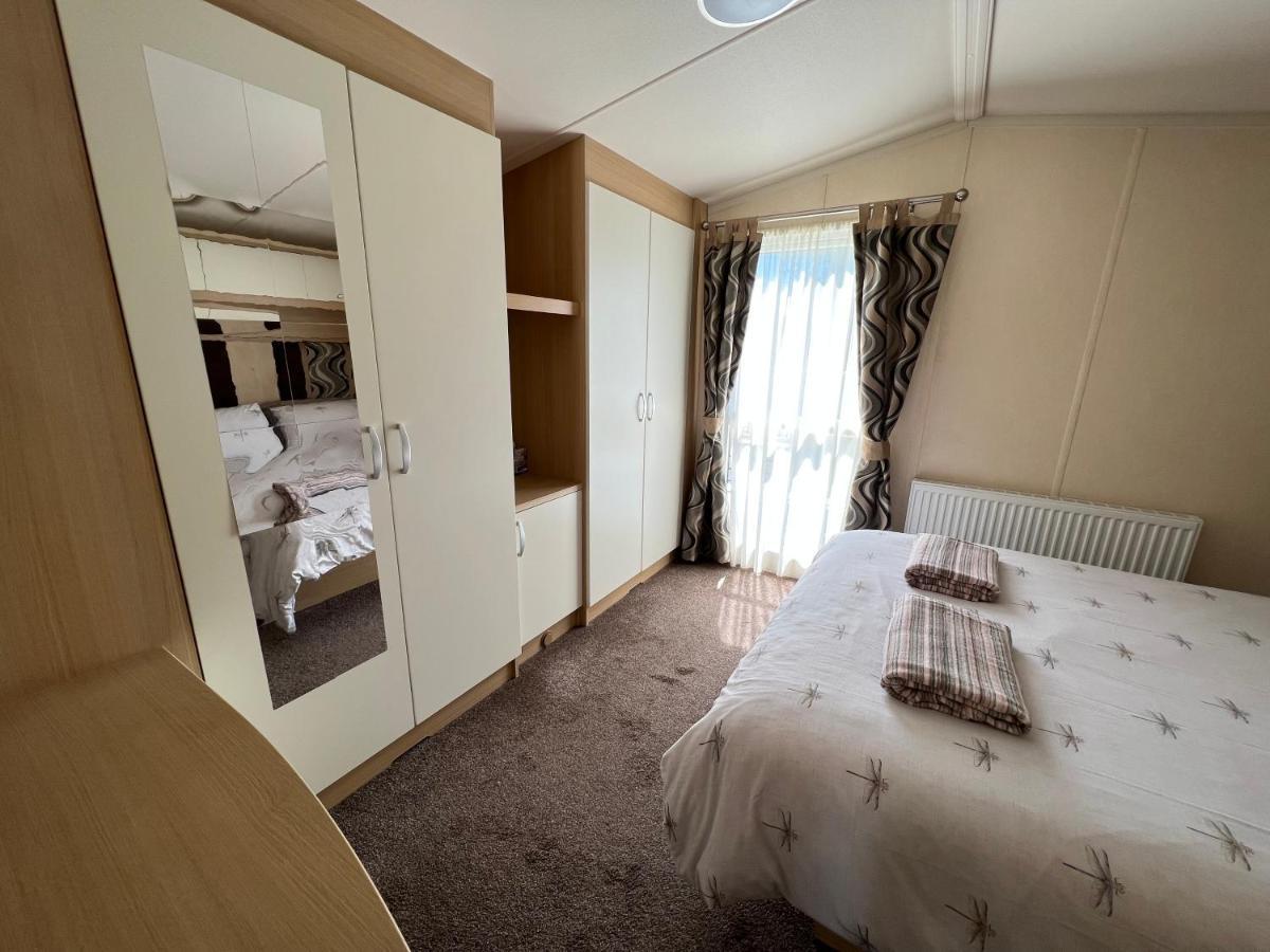 Dragonfly Lodge South Cerney Esterno foto