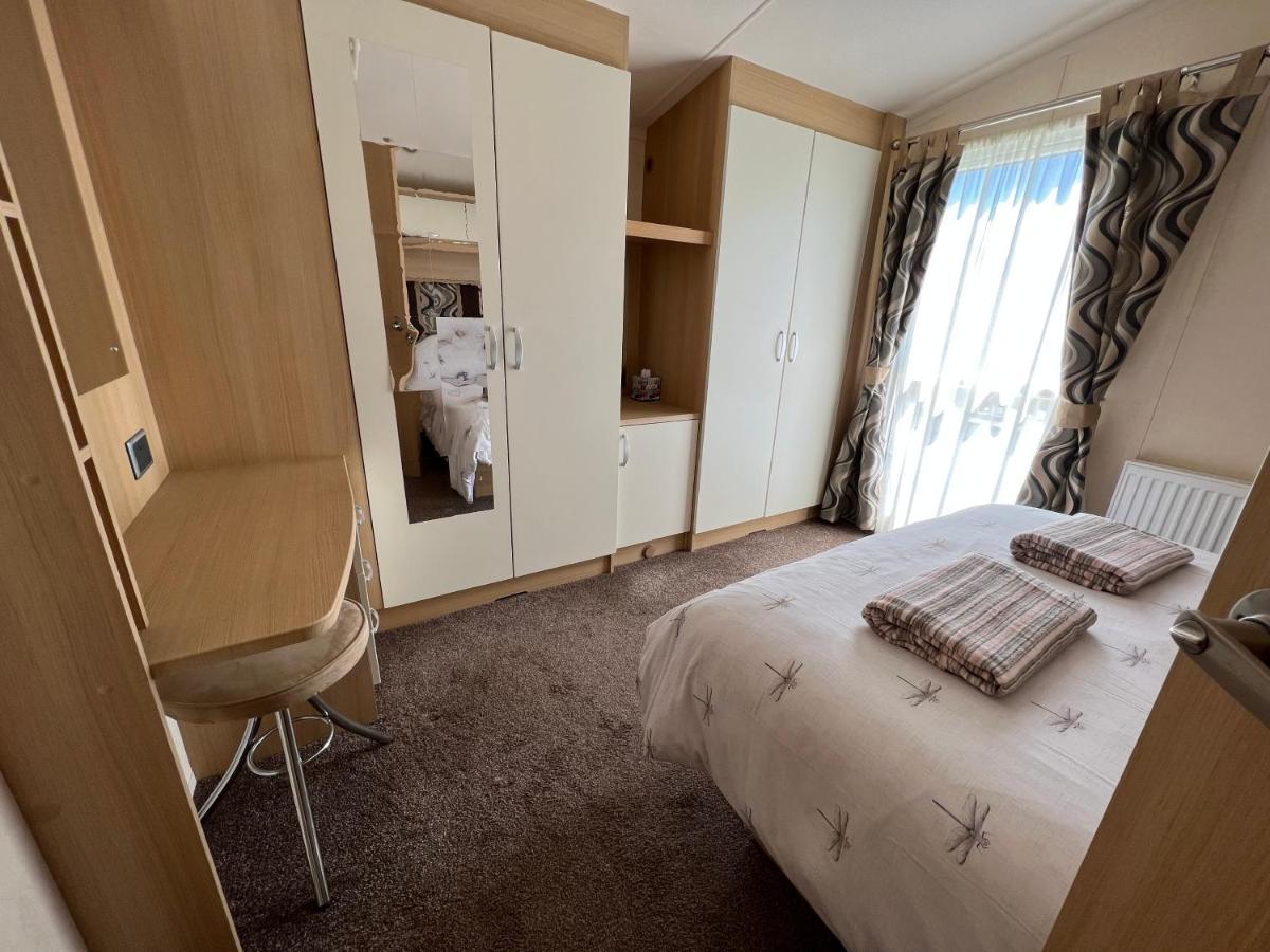 Dragonfly Lodge South Cerney Esterno foto