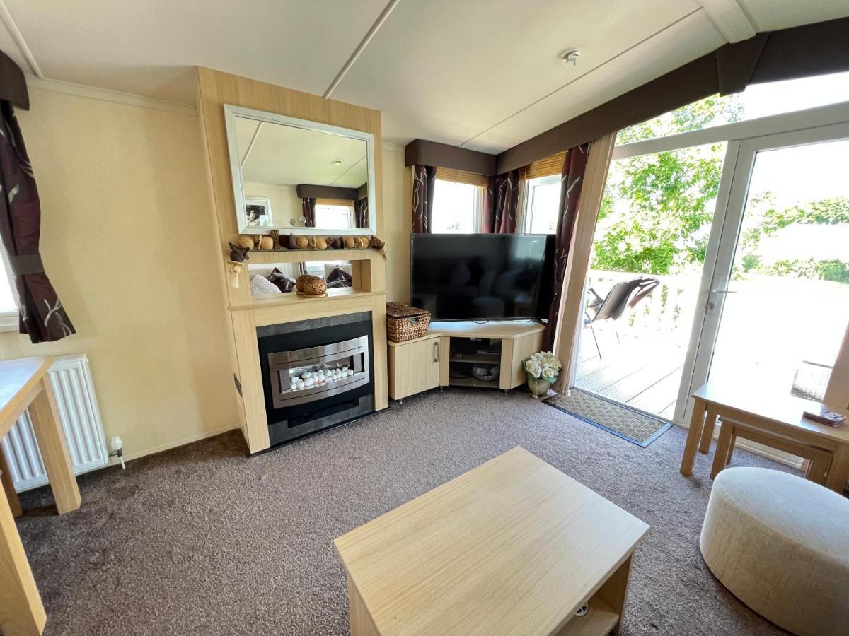 Dragonfly Lodge South Cerney Esterno foto