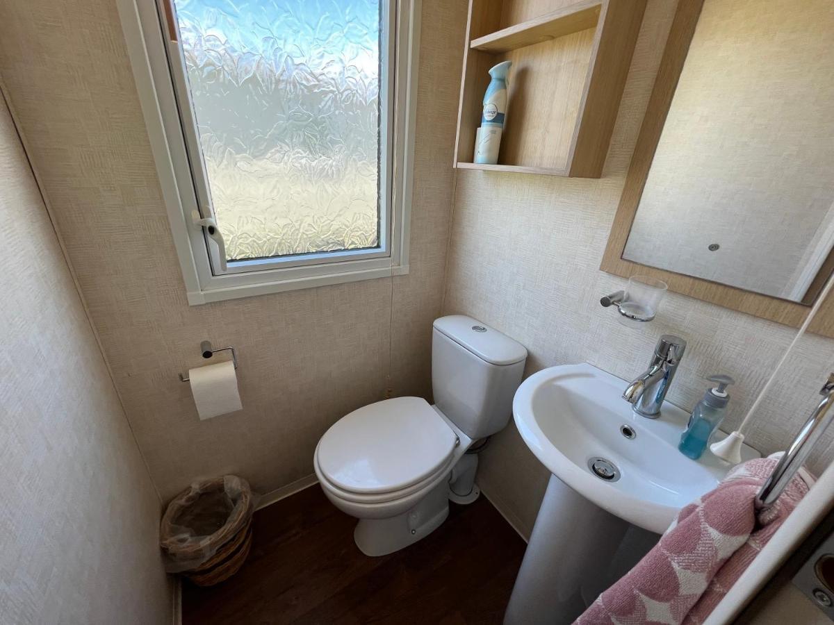 Dragonfly Lodge South Cerney Esterno foto
