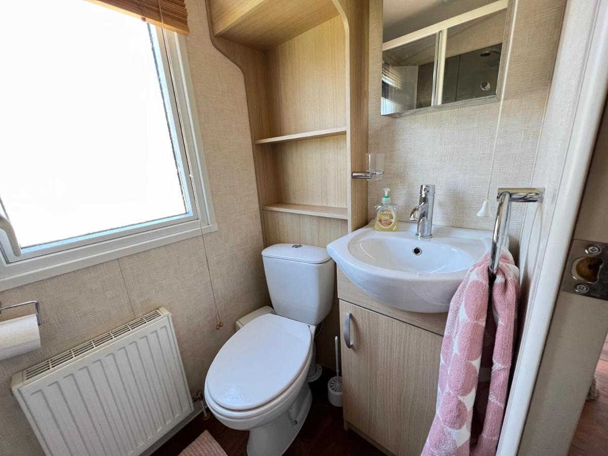 Dragonfly Lodge South Cerney Esterno foto