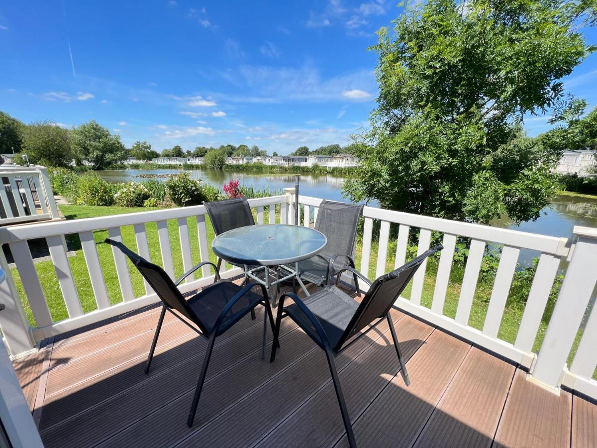 Dragonfly Lodge South Cerney Esterno foto